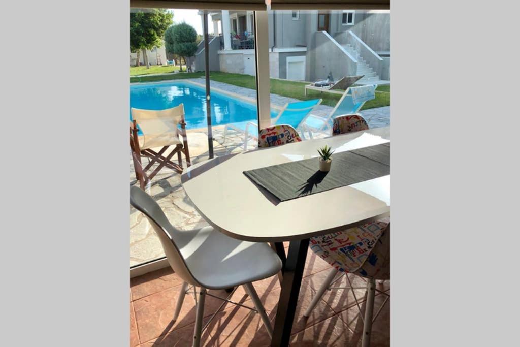 Willa Sunlit Pool House Posidhonía Zewnętrze zdjęcie